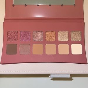 Illamasqua Unveiled Artistry eyeshadow palette